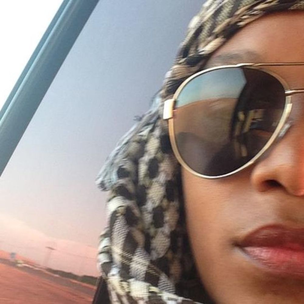 Meet your Posher, Lasana